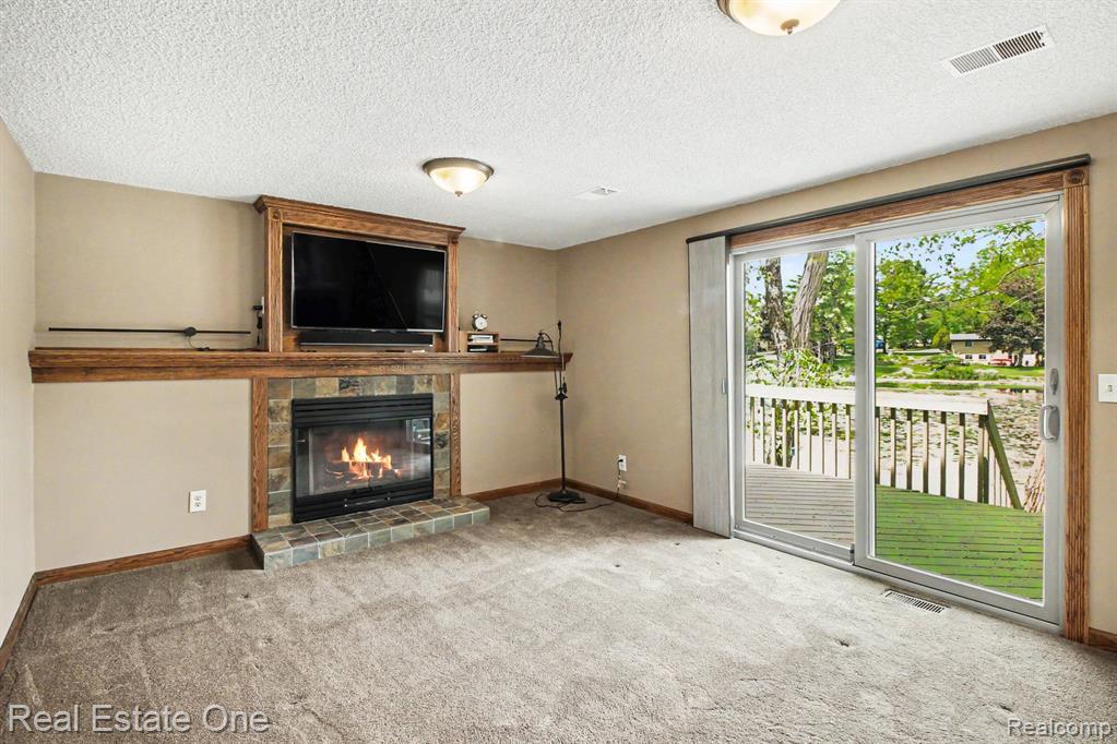 520 W Huron Street, Milford, MI 48381 — Photo 6