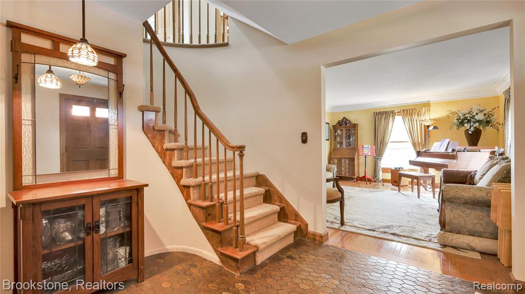 5205 Glengate Road, Rochester, MI 48306 — Photo 4