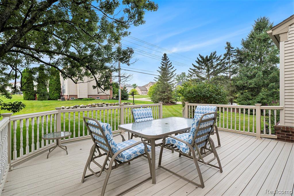 6162 MCCANDLISH Road, Grand Blanc, MI 48439 — Photo 31