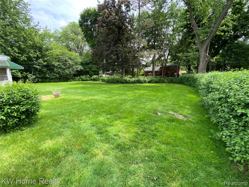 18635 San Diego Boulevard, Lathrup Village, MI 48076 — Photo 35
