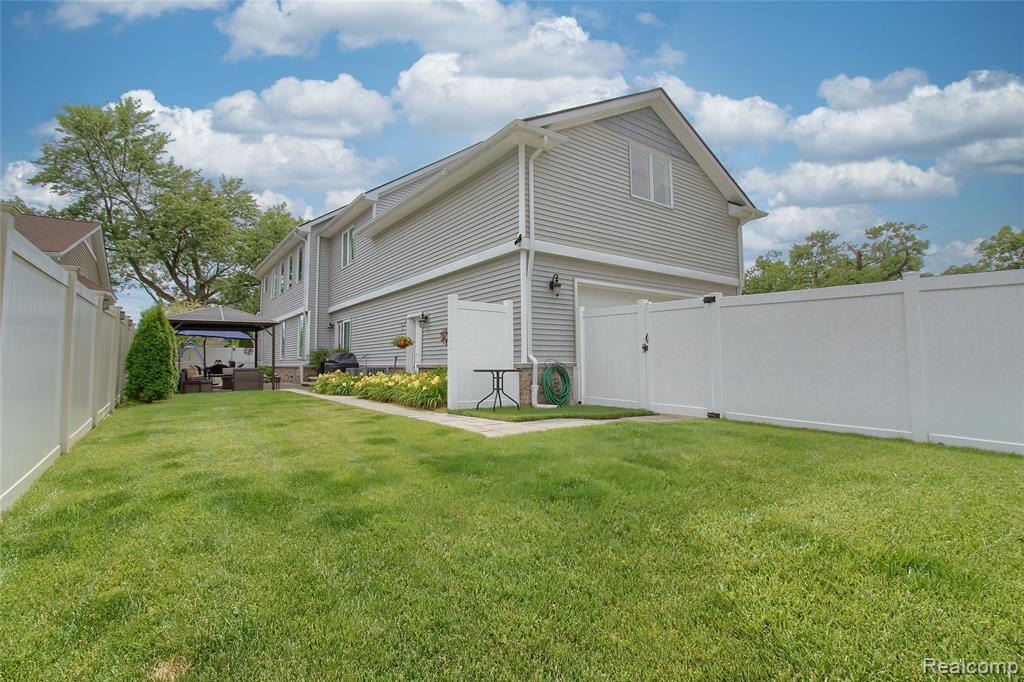 526 Plum Street, Wyandotte, MI 48192 — Photo 48