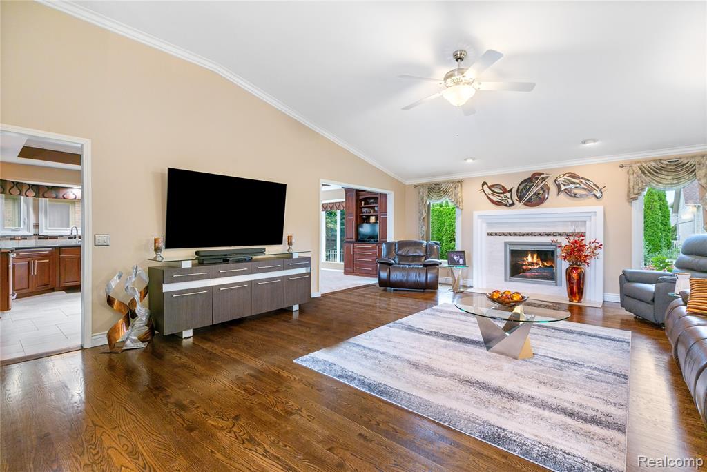 49279 Dunhill Drive, Macomb, MI 48044 — Photo 5