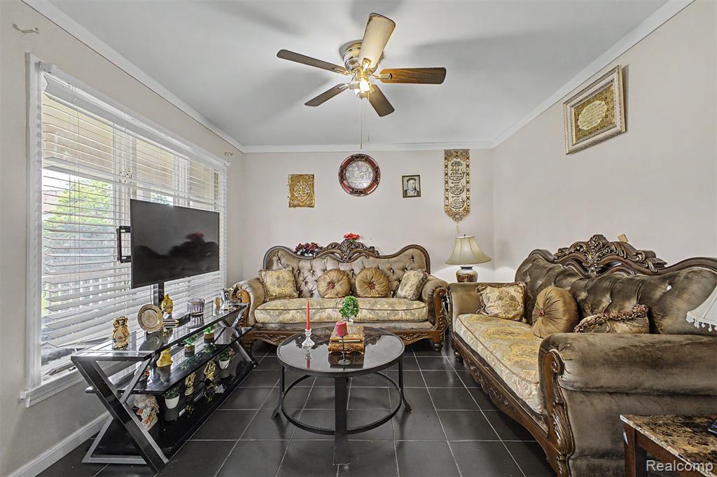 8650 Whitlock Avenue, Dearborn, MI 48126 — Photo 5