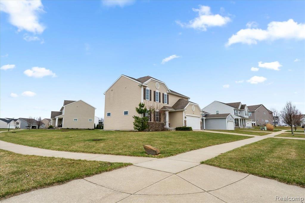 6059 BLUEFIELD Drive, Linden, MI 48451 — Photo 31