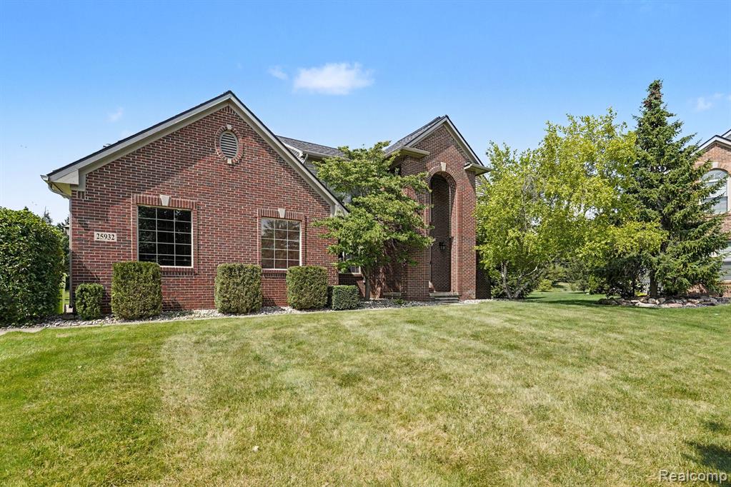 25932 Cobblers Lane, South Lyon, MI 48178 — Photo 35