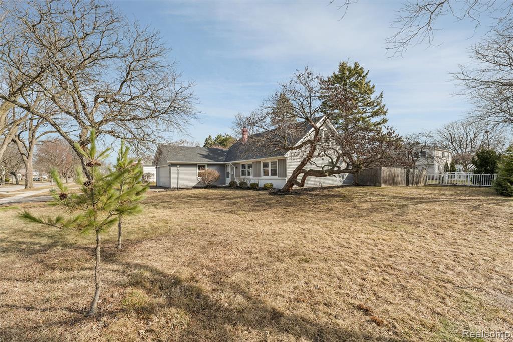 4824 Hyde Park Drive, Troy, MI 48085 — Photo 38