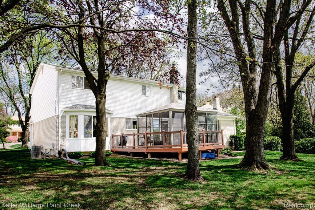 401 PINEHURST Drive, Rochester Hills, MI 48309 — Photo 36