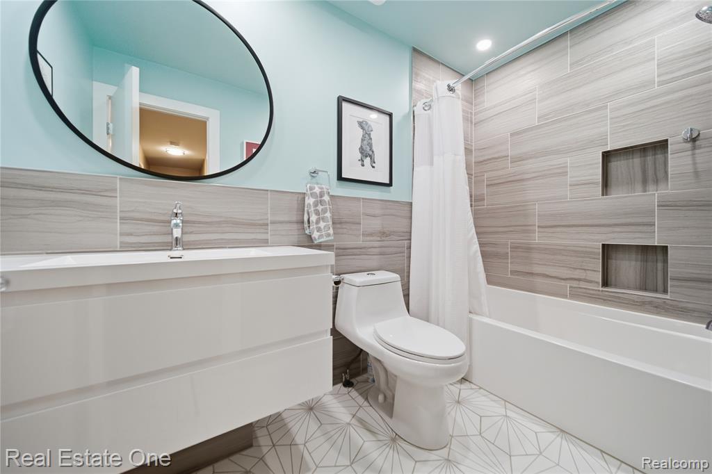 8135 Kimble Drive, Pinckney, MI 48169 — Photo 26