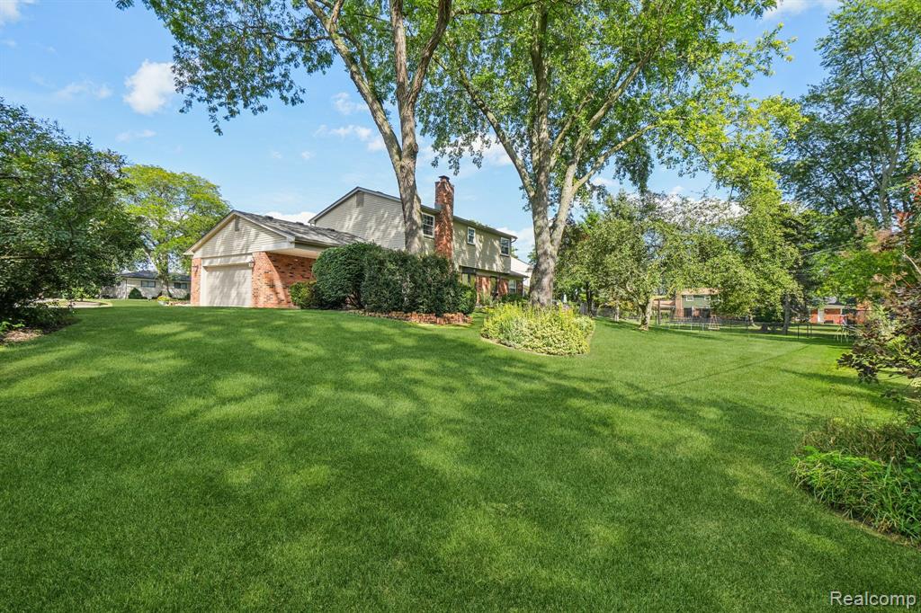 5372 Fieldcrest Drive, Shelby Twp, MI 48316 — Photo 36