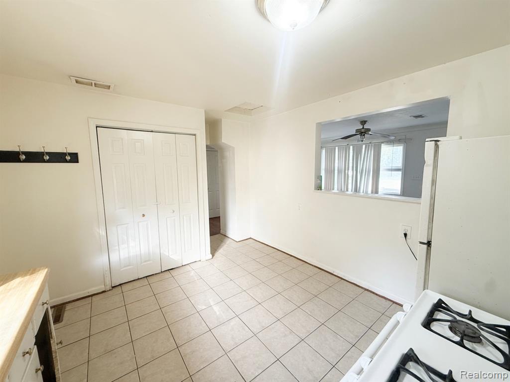 1087 W Kurtz Avenue, Flint, MI 48505 — Photo 9