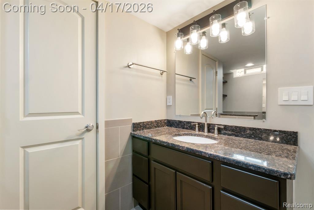 9913 Arcola Street, Livonia, MI 48150 — Photo 38
