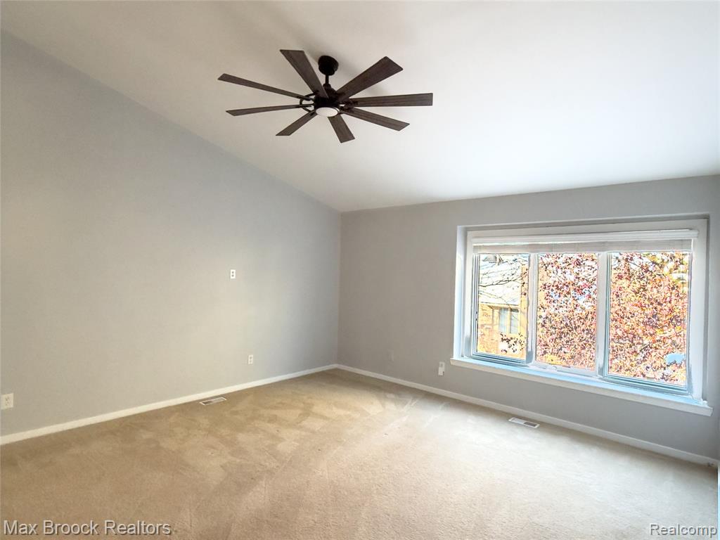 4013 Foxpointe Drive, West Bloomfield, MI 48323 — Photo 12