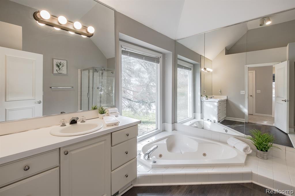 6351 Cherry Tree Court, Rochester Hills, MI 48306 — Photo 36