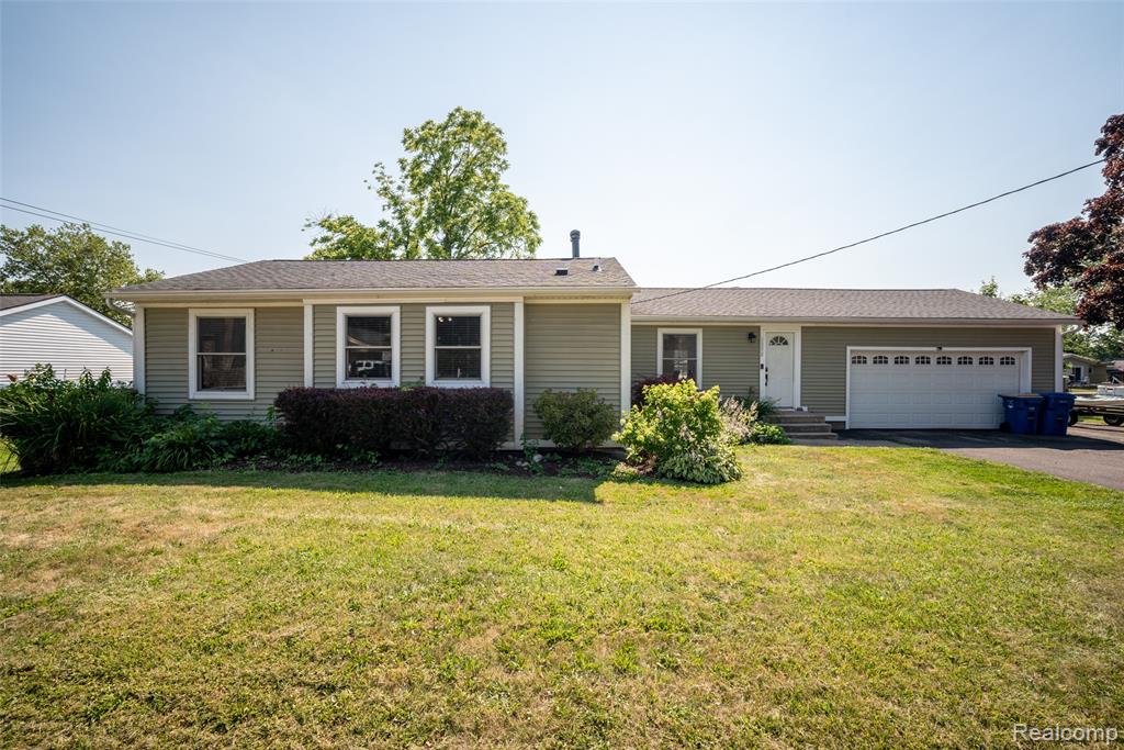 Property photo for 1298 S Cass Lake Road, Waterford, MI 48328