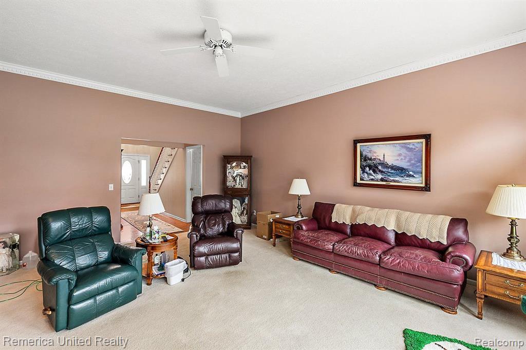 686 W CALEDONIA Street, Howell, MI 48843 — Photo 32