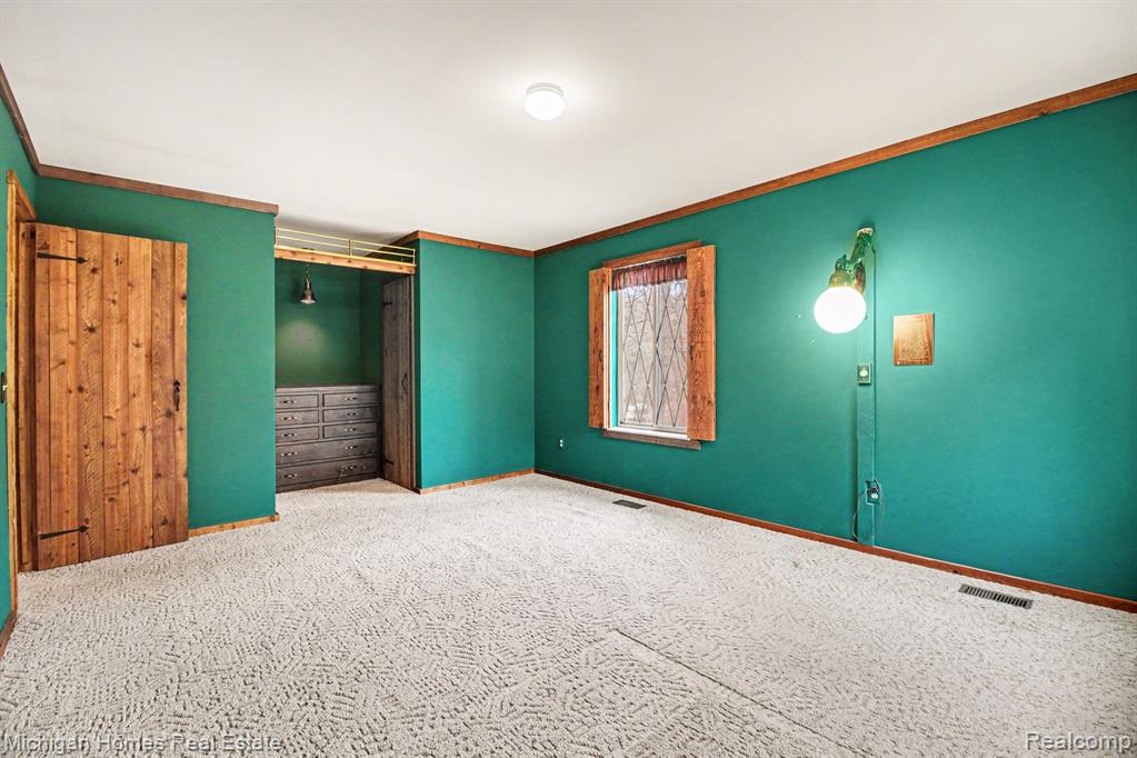 885 Rustic Village Lane, Lake Orion, MI 48362 — Photo 21