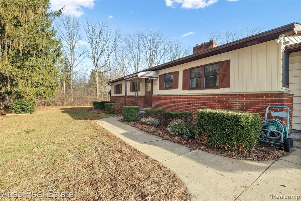 4386 Bennett Drive, Burton, MI 48519 — Photo 5