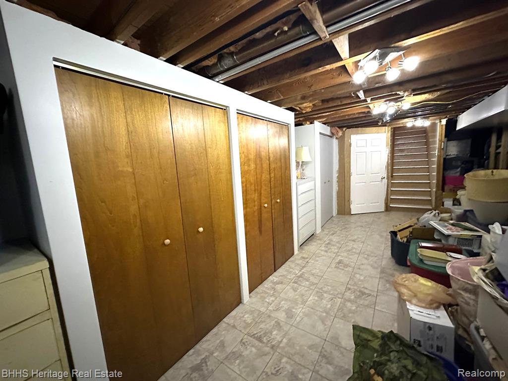 9776 Marsh Road, Fowlerville, MI 48836 — Photo 13