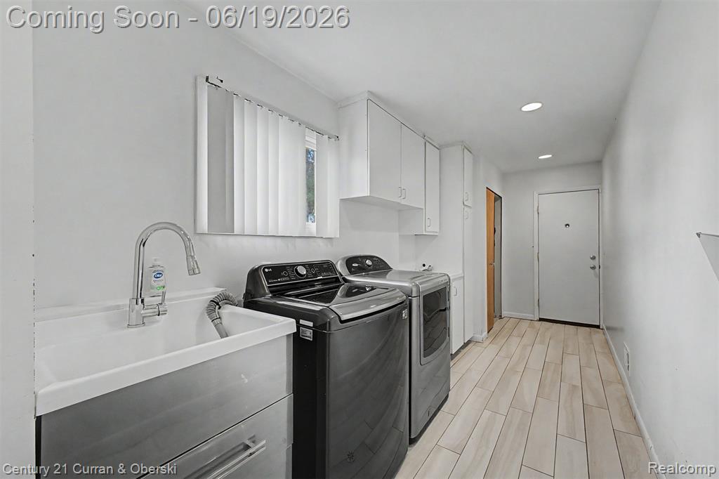 4231 Windridge Court, West Bloomfield, MI 48323 — Photo 17