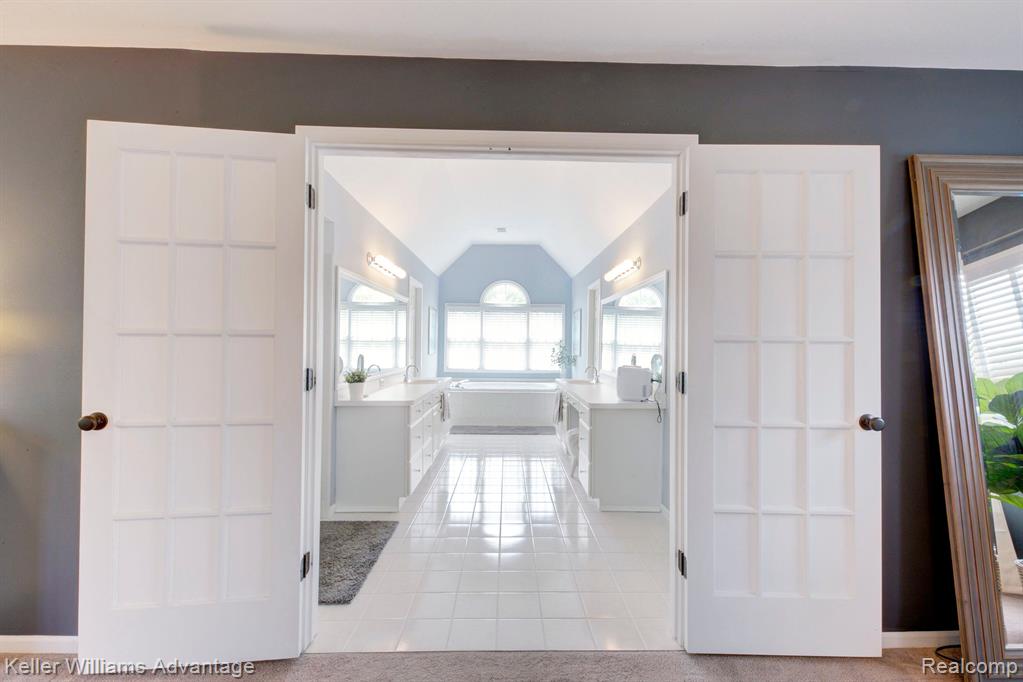 47694 EDINBURGH Drive, Plymouth, MI 48170 — Photo 55
