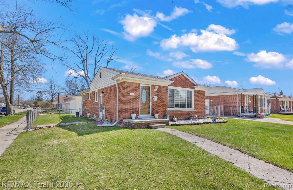 6470 Norborne Avenue, Dearborn Heights, MI 48127 — Photo 2