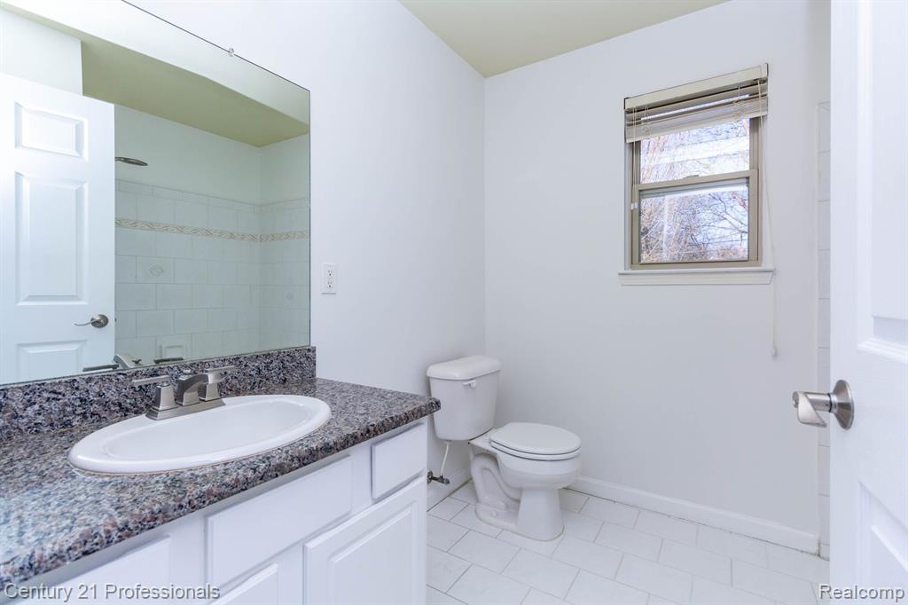 6173 ELARZ Drive, Troy, MI 48085 — Photo 30