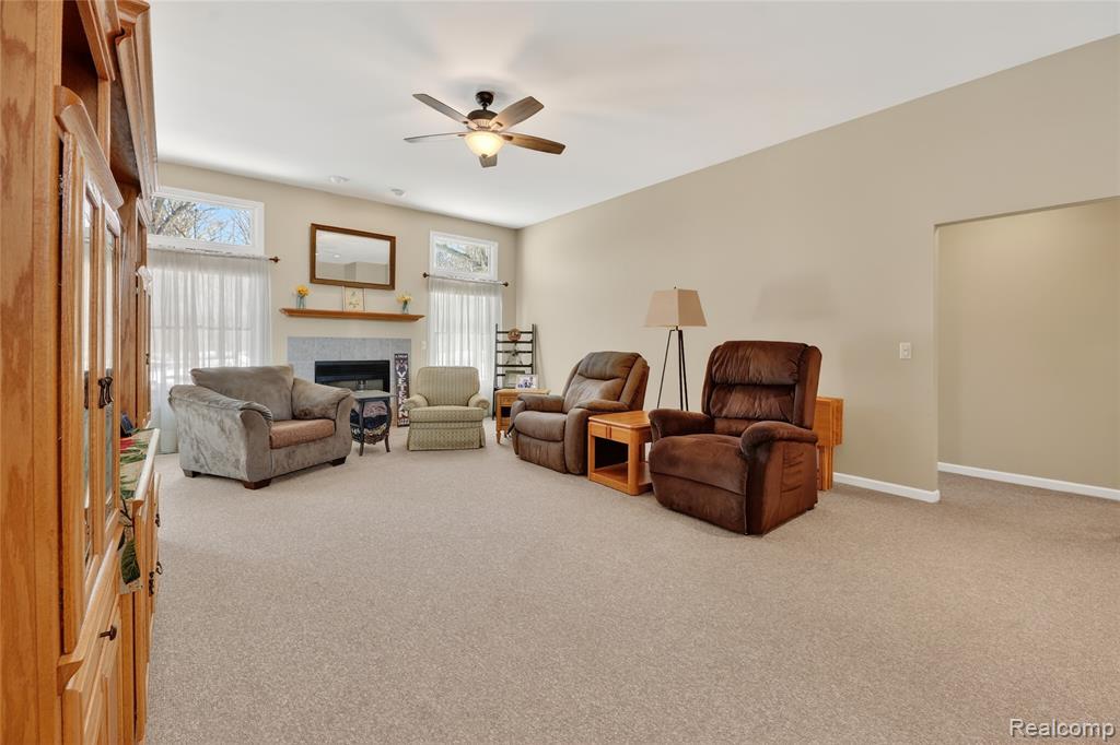 468 Dama View Court, Howell, MI 48855 — Photo 4