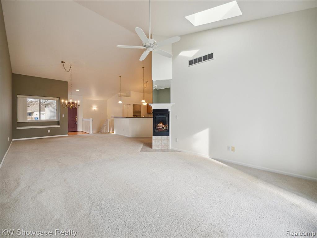 61011 EVERGREEN, South Lyon, MI 48178 — Photo 12