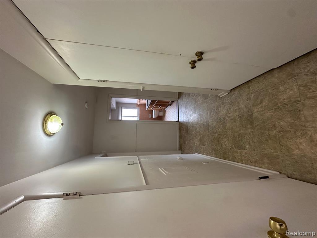 14621 Rosemary Boulevard, Oak Park, MI 48237 — Photo 15