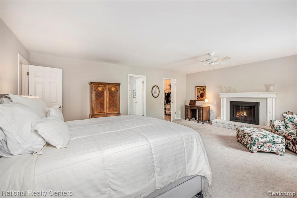 5049 Langlewood Drive, West Bloomfield, MI — Photo 20