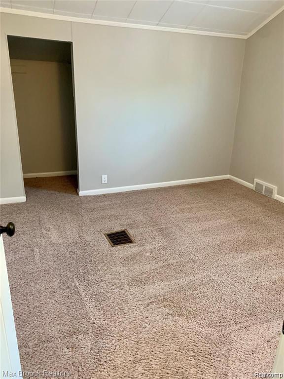 465 E OAKRIDGE Street, Ferndale, MI 48220 — Photo 6