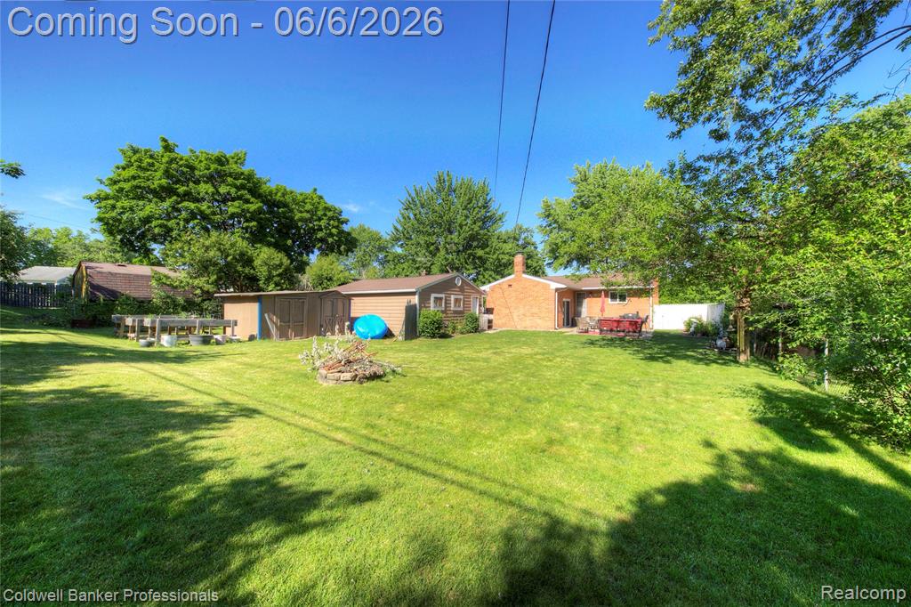 373 Tilmor Drive, Waterford, MI 48328 — Photo 47