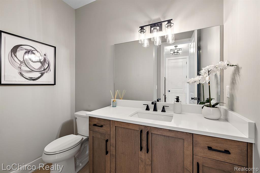 49387 LANGFORD Drive, Macomb, MI 48044 — Photo 9