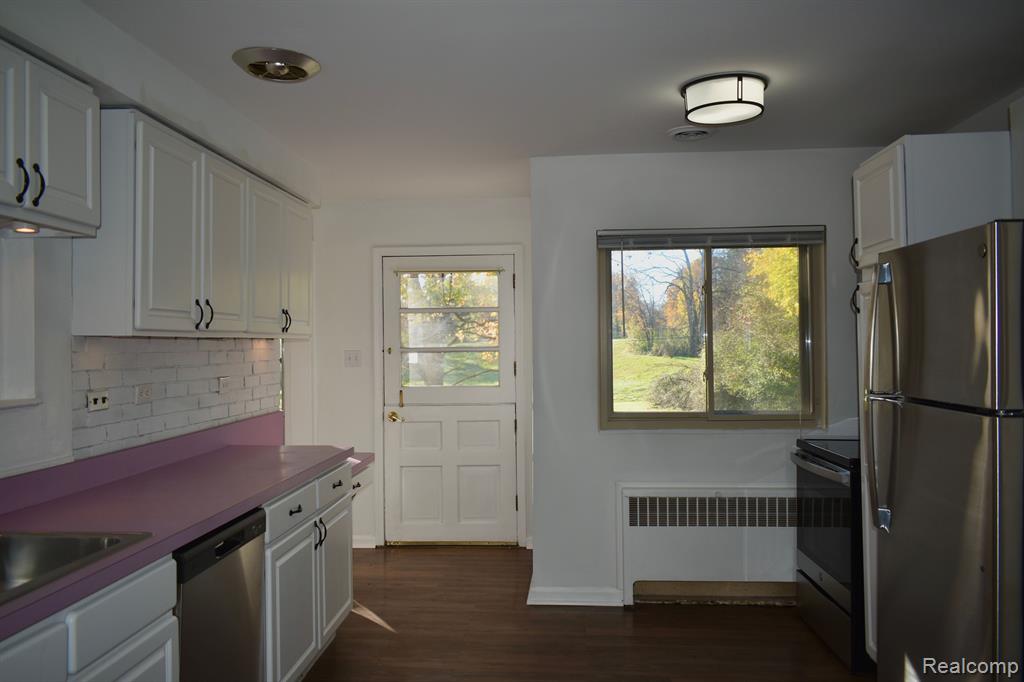 460 N EVANSDALE Drive, Bloomfield Hills, MI 48304 — Photo 13