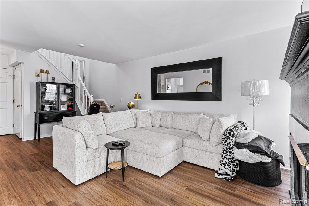 4680 Hunters Circle W, Canton, MI 48188 — Photo 6