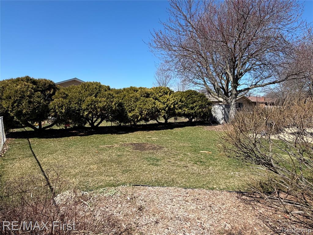 39641 Edgemont Drive, Sterling Heights, MI 48310 — Photo 3