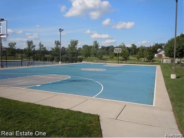 28209 Oakmonte Circle E, 60, New Hudson, MI 48165 — Photo 51