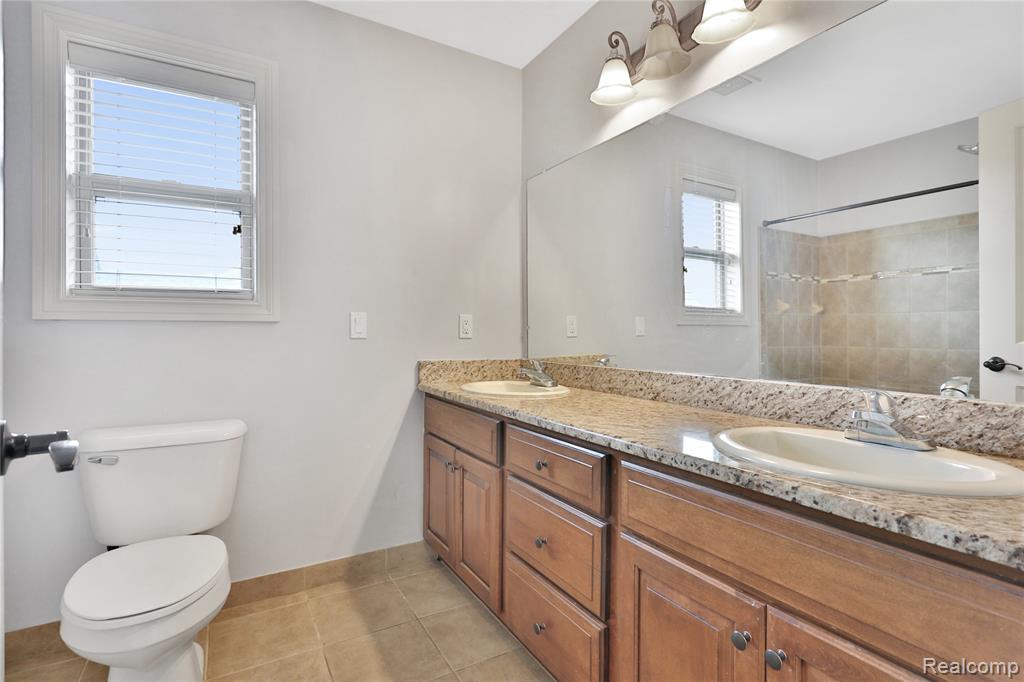 16417 Bishopsgate Drive, Macomb, MI 48044 — Photo 28