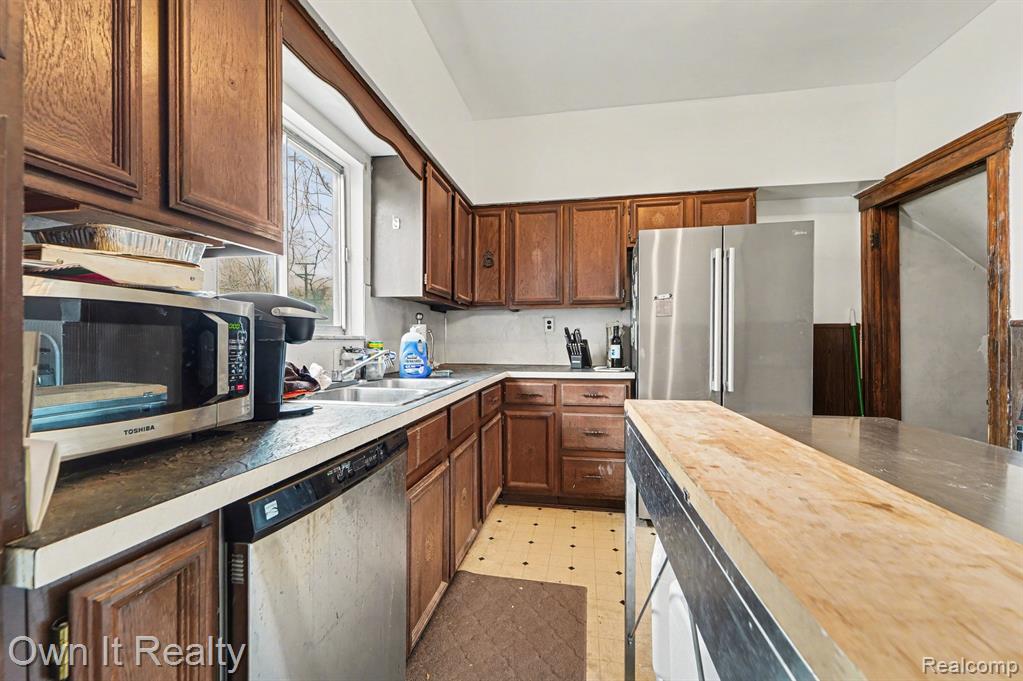 195 Massachusetts Street, Highland Park, MI 48203 — Photo 12