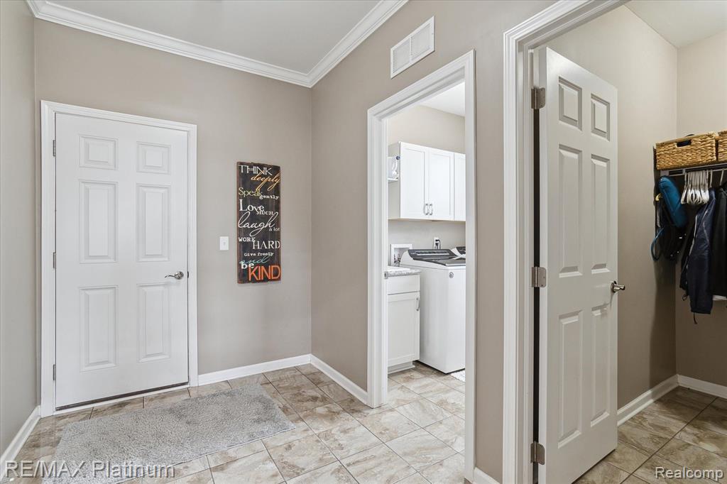 61082 SHAYA Boulevard, South Lyon, MI 48178 — Photo 40