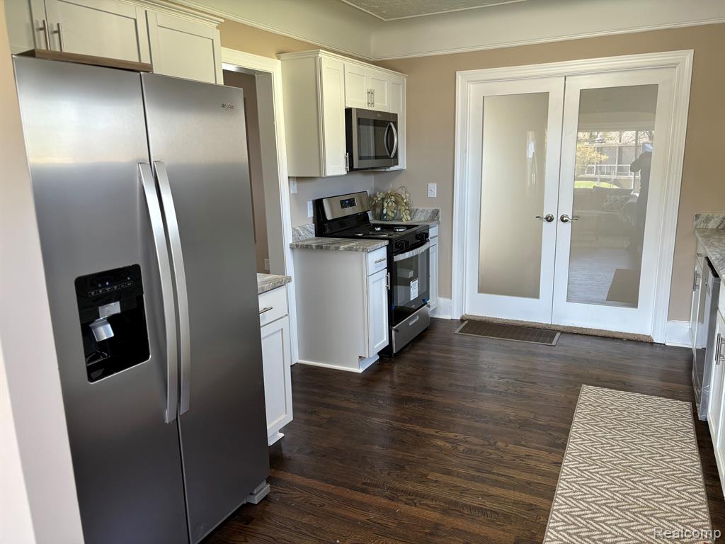 20817 MENDOTA Avenue, Ferndale, MI 48220 — Photo 10
