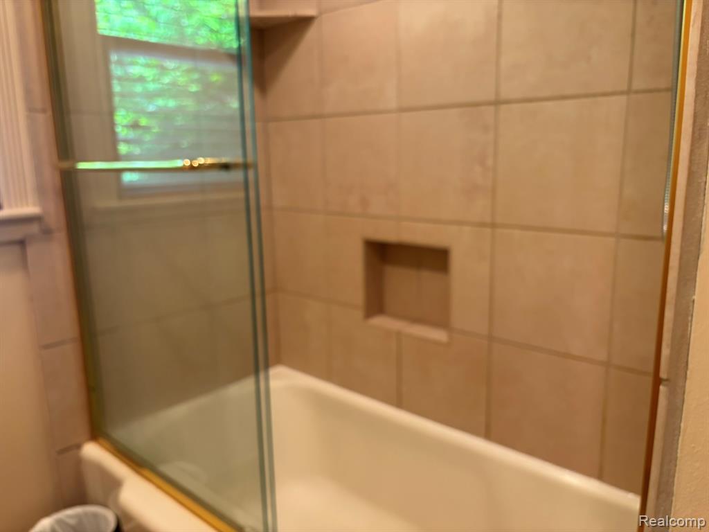 1918 Sherwood Glen, Bloomfield Hills, MI 48302 — Photo 31