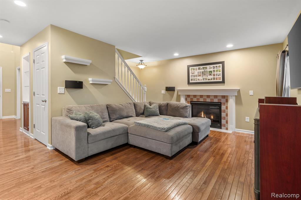 733 W Woodside Avenue, Madison Heights, MI 48071 — Photo 11