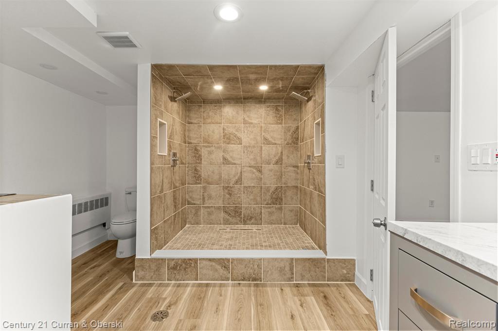 30631 Bayview Drive, Gibraltar, MI — Photo 35