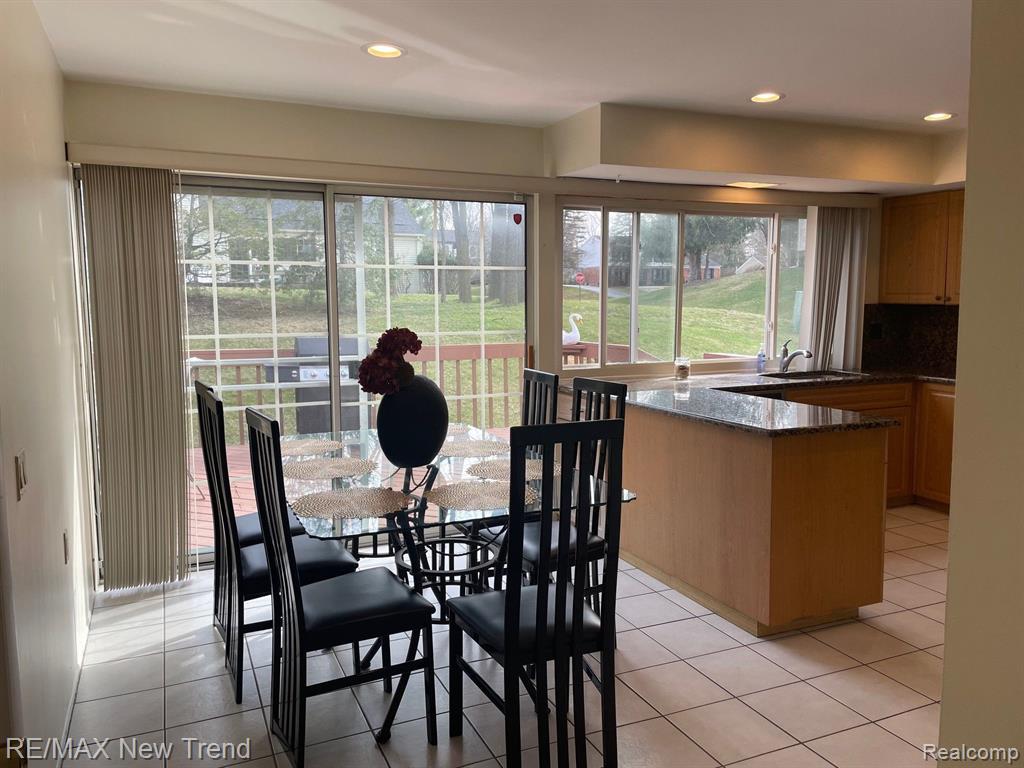 5250 Hardwoods Drive, West Bloomfield, MI 48323 — Photo 11