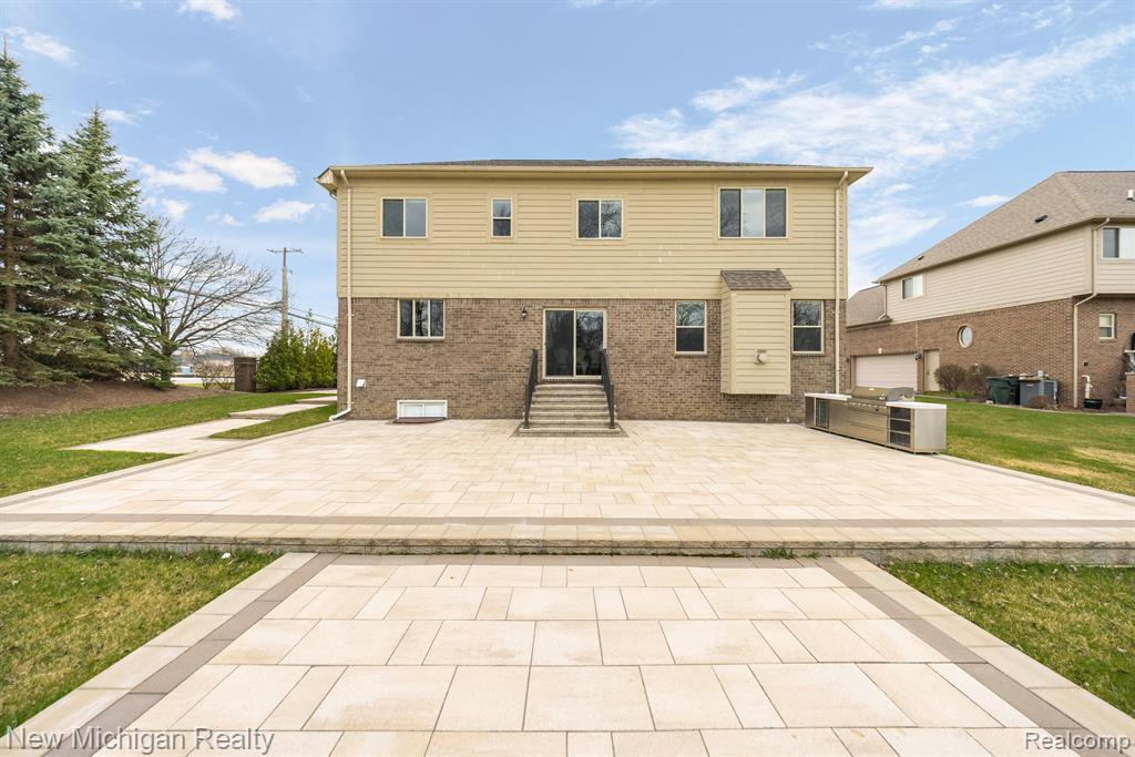 55038 TIMBERS EDGE Drive, Shelby Twp, MI 48316 — Photo 3
