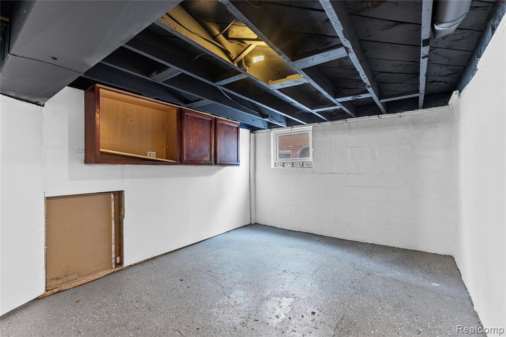 24857 Landau, Center Line, MI 48015 — Photo 41