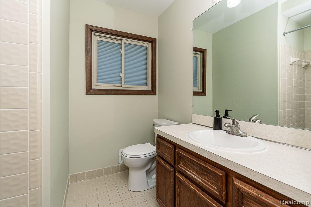 44053 TERRICAR Lane, Clinton Twp, MI 48038 — Photo 18