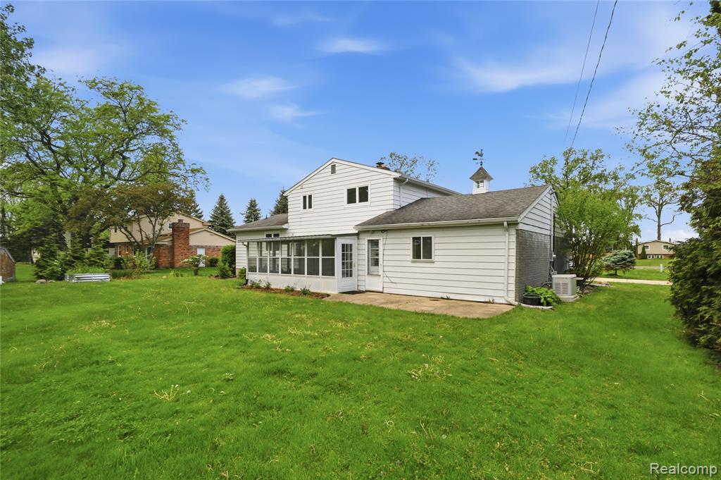 4168 McCandlish Road, Grand Blanc, MI 48439 — Photo 8