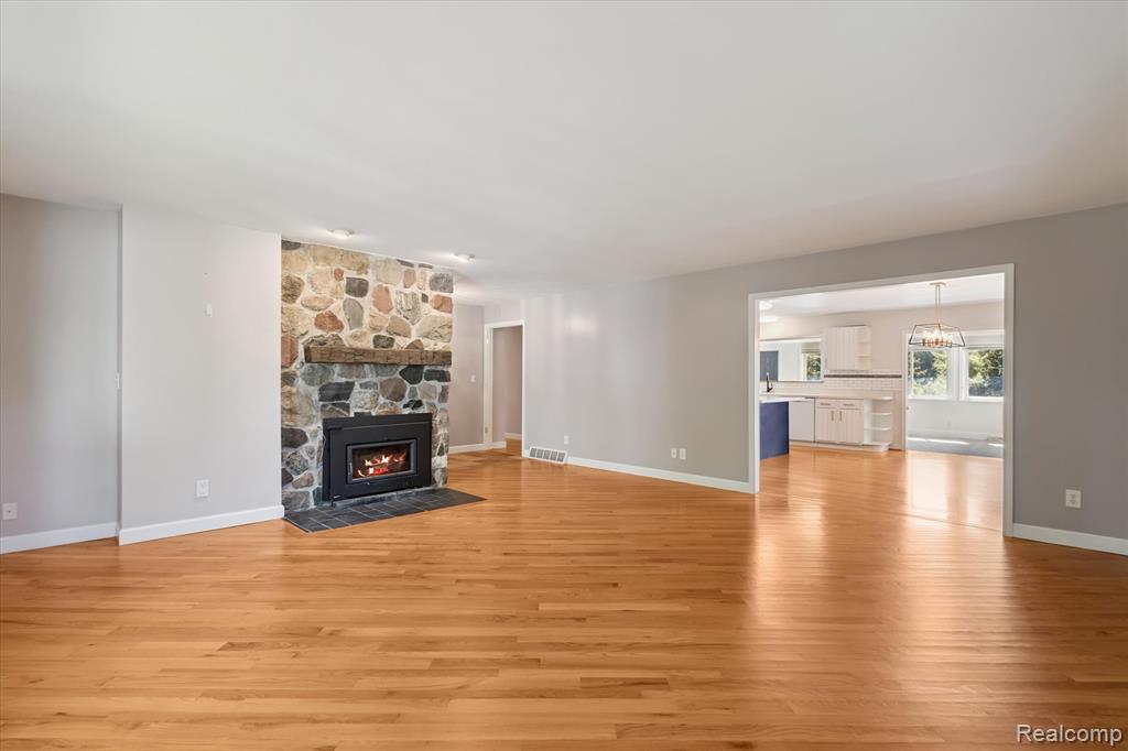 2860 E Coon Lake Road, Howell, MI 48843 — Photo 5